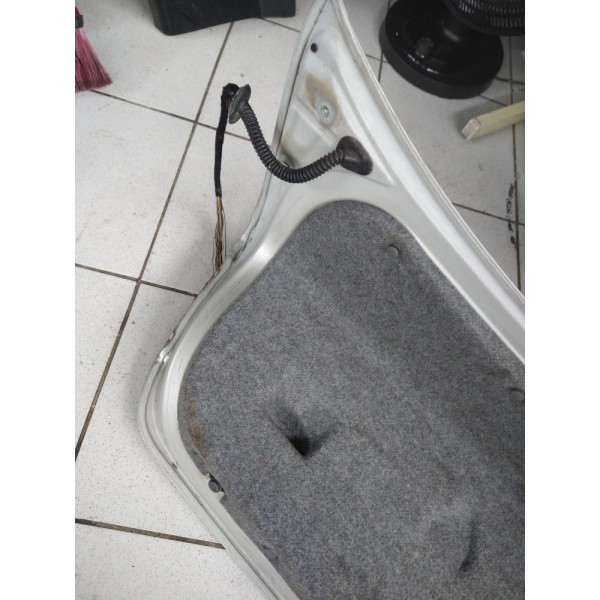 Tampa Traseira Porta Malas Bmw 320i 2006 2007 2008 2009