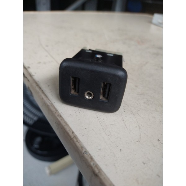 Usb Auxiliar Equinox 2019 2020 2021 2022