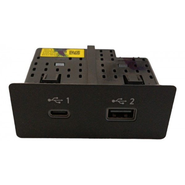 Entrada Usb Auxiliar Console Central Kicks 2020 2021 2022